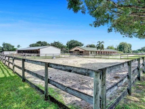 horse arena in saddle up townhomes davie florida