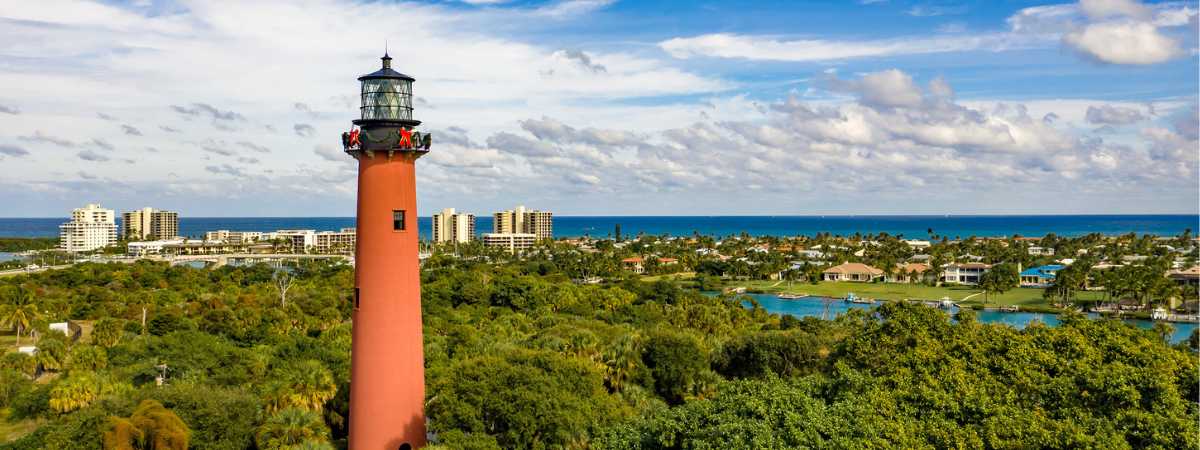 view of the Jupiter Inlet Lighthouse overlooking the Atlantic Ocean in Jupiter Florida.